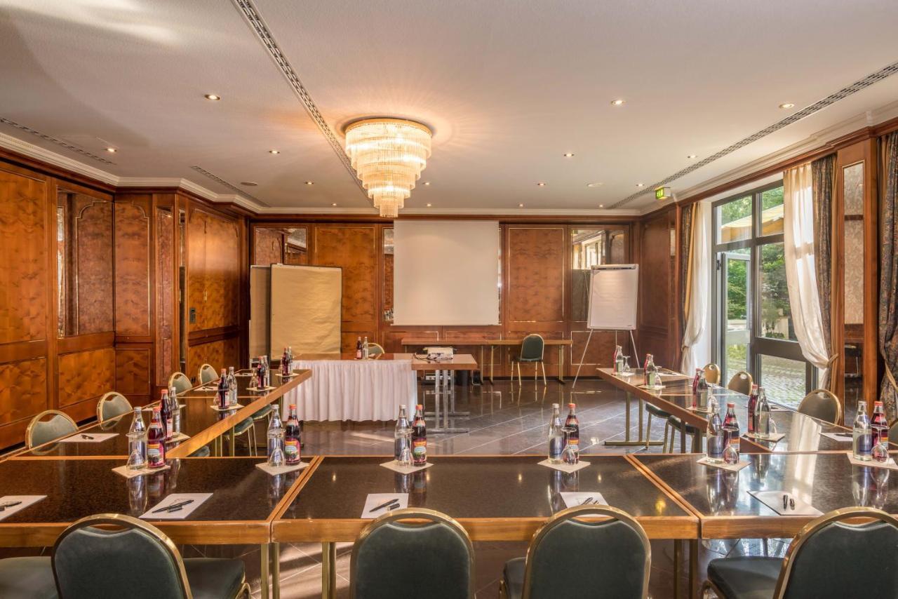 Hotel Am Schlosspark إيسمانينغ المظهر الخارجي الصورة